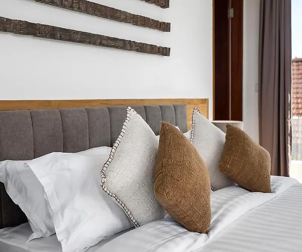 Priviere Luxury - *